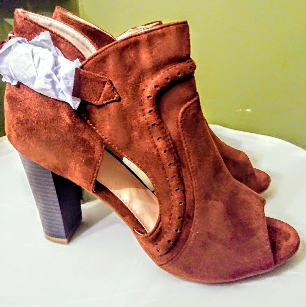 Caramel Open Toe Booties
